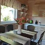 Letniskowe U Tamary بيت خشبي *